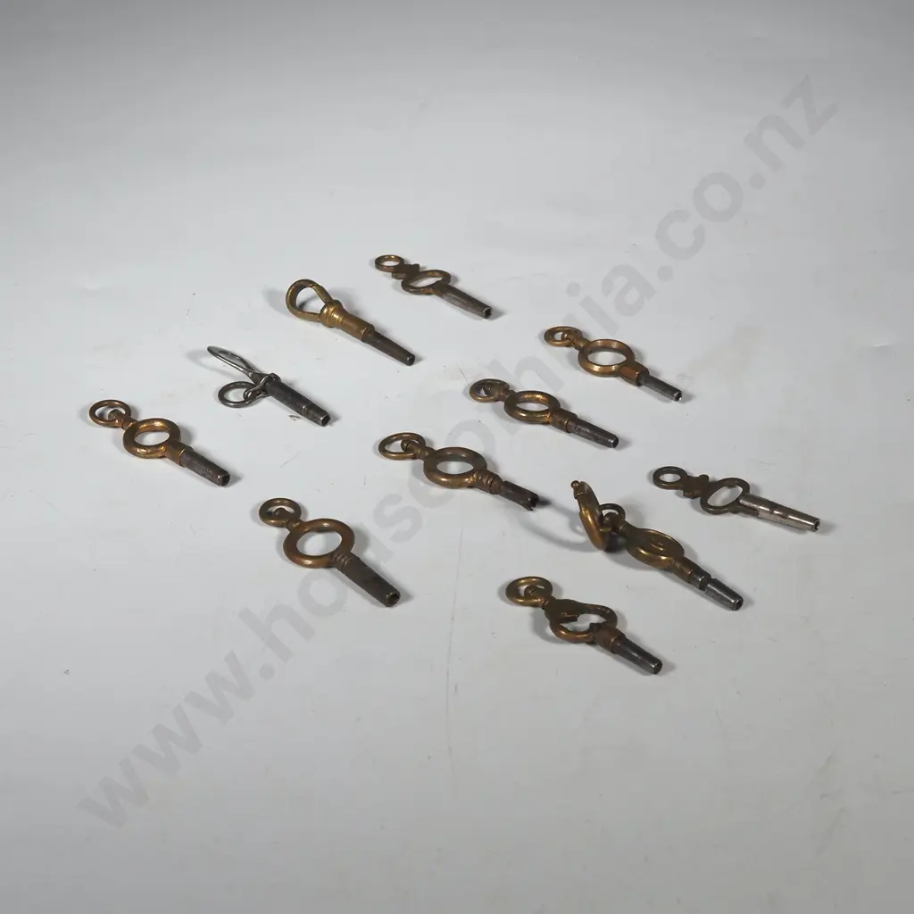 Eleven Vintage Pocket Watch Keys Image 1++