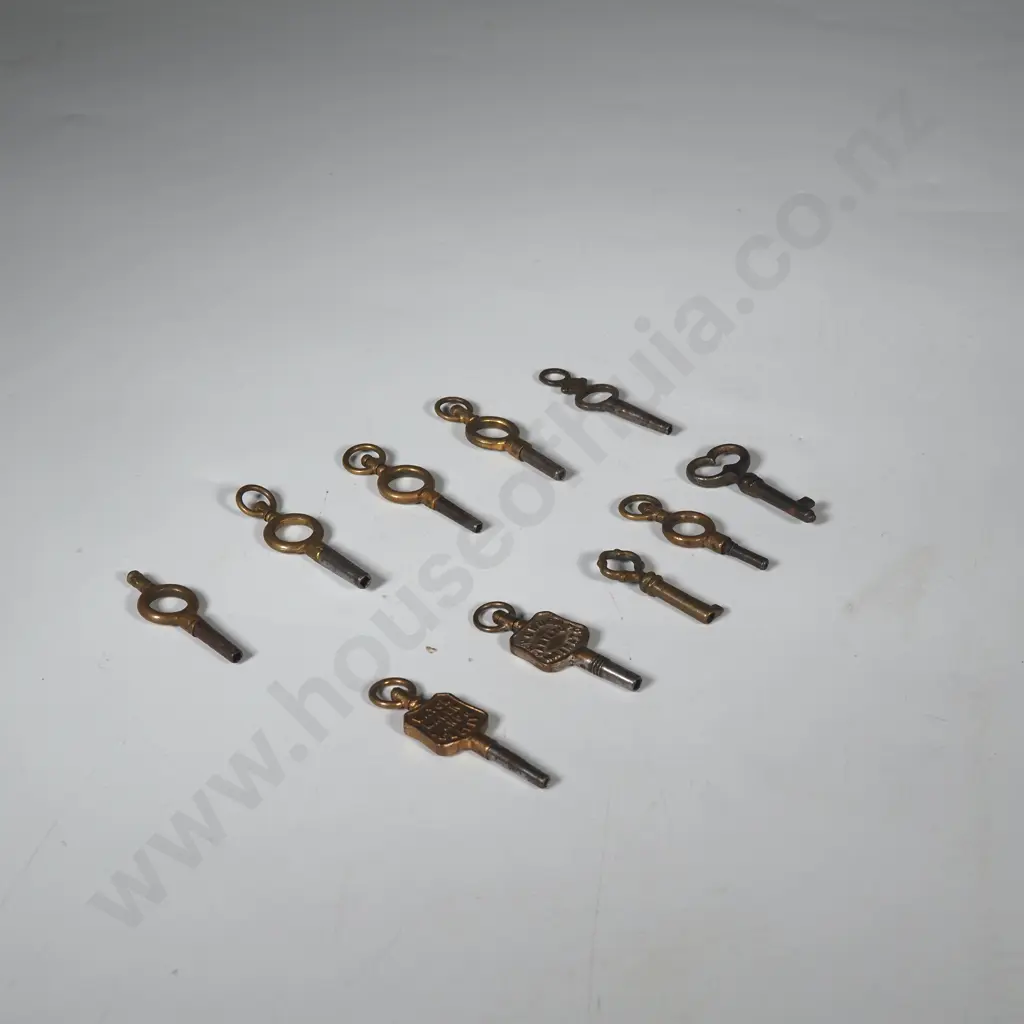 Ten Small Pocket Watch Keys including one Marked 'AG Foorde Hastings' & one Marked 'Howden Hamilton Waikato' Image 1++