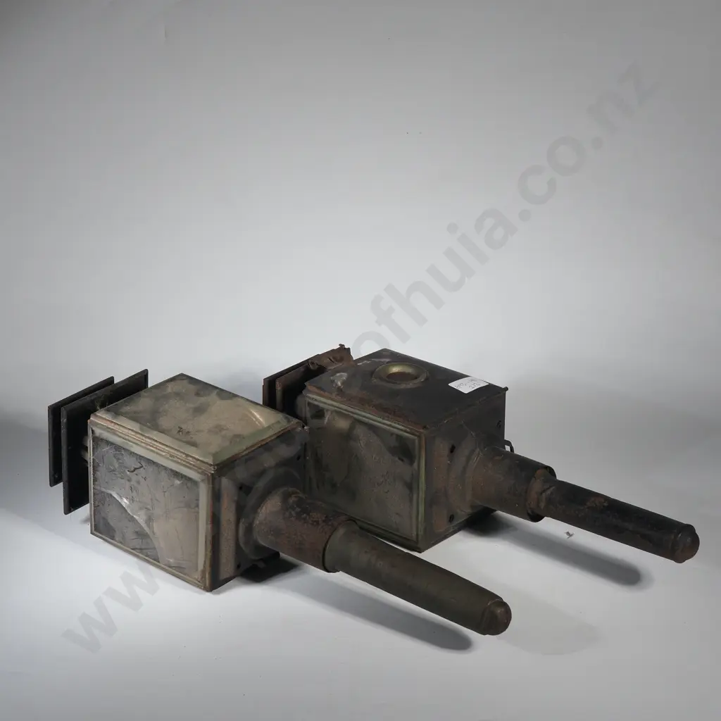 Pair of Antique Carriage Lamps Image 1++