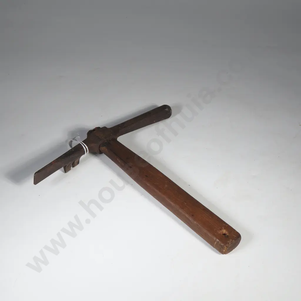 Vintage Tack Hammer w Claw Image 1++