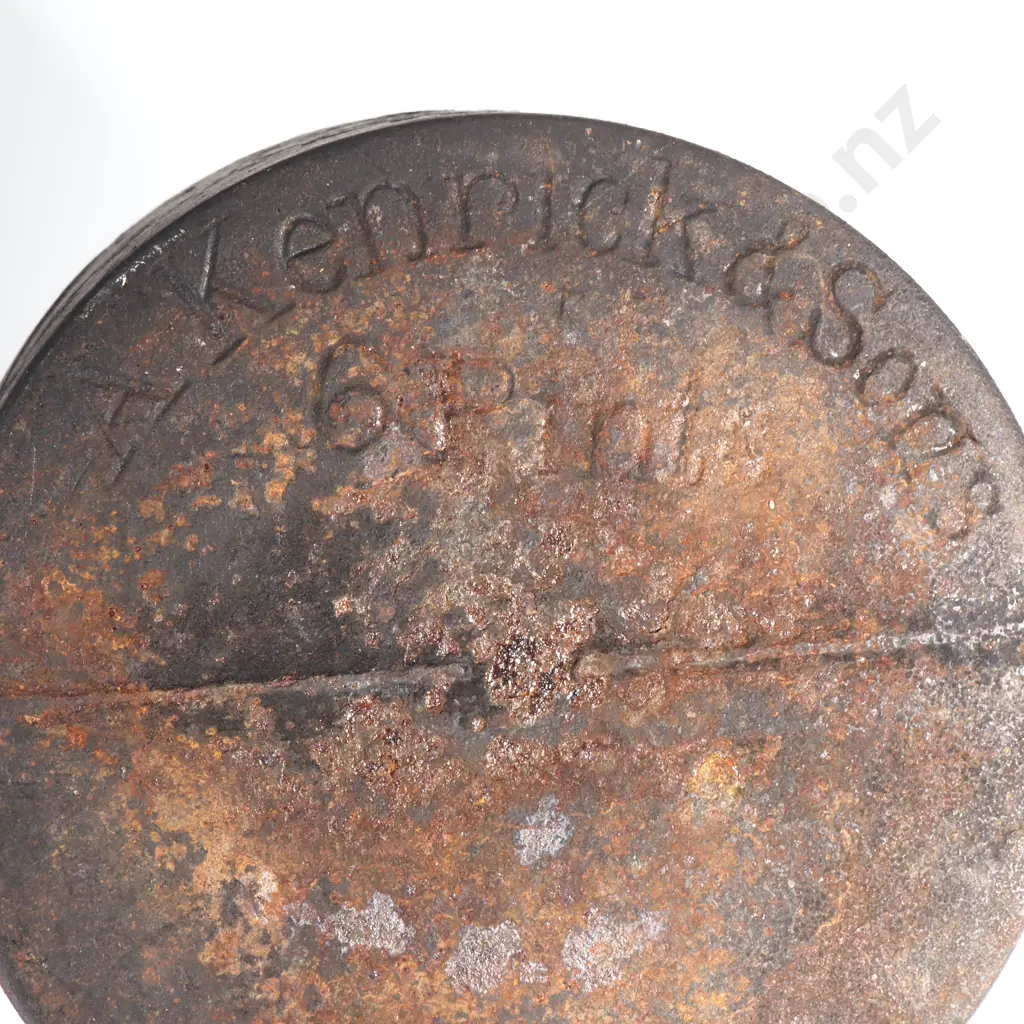 Cast Iron Kettle Minus Lid Image 1++