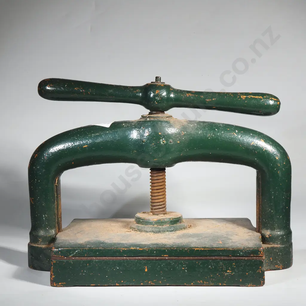 19th Century Cast Iron Book Press  Image 1++