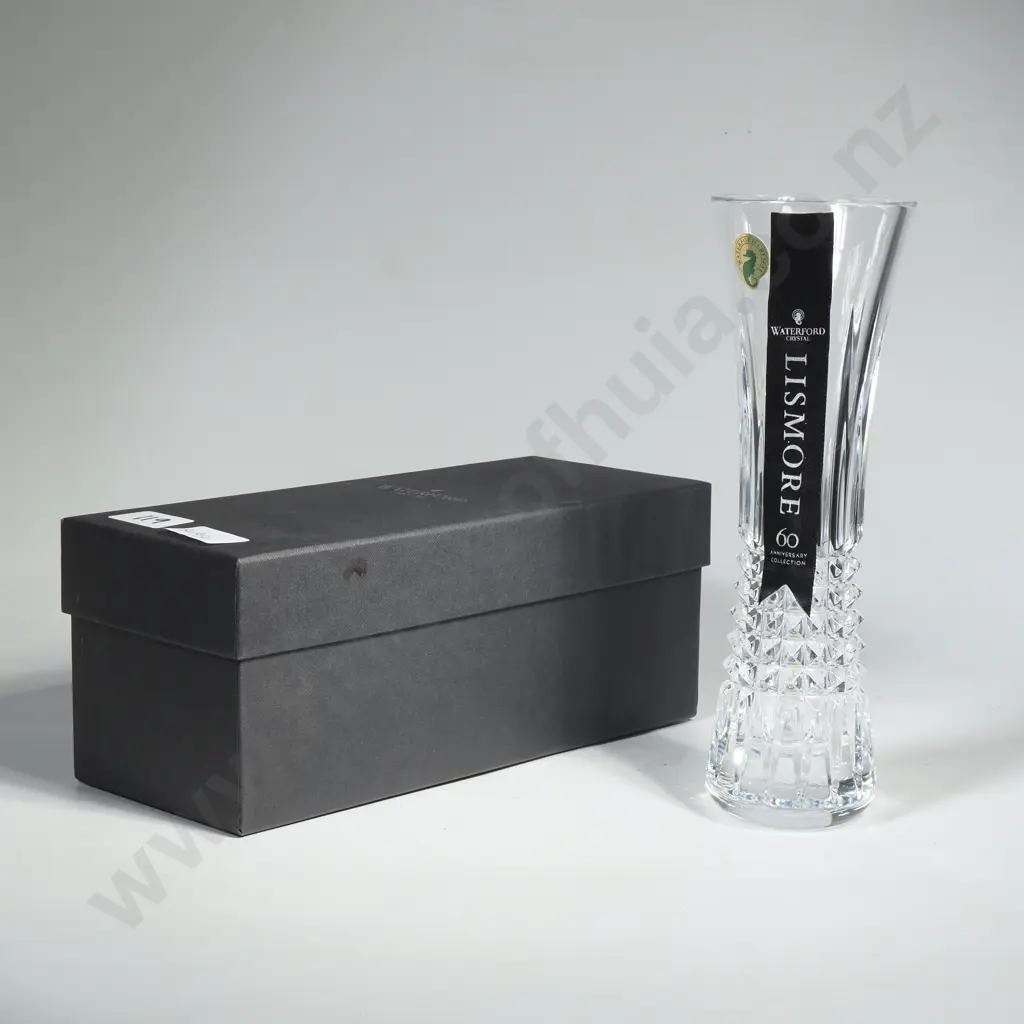 Boxed Waterford Vase in the Lismore Pattern Image 1++