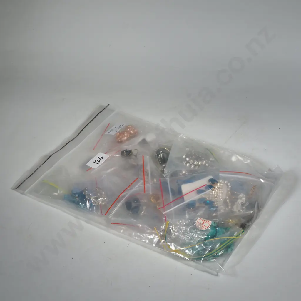 Assorted bagged Costume Jewellery Image 1++
