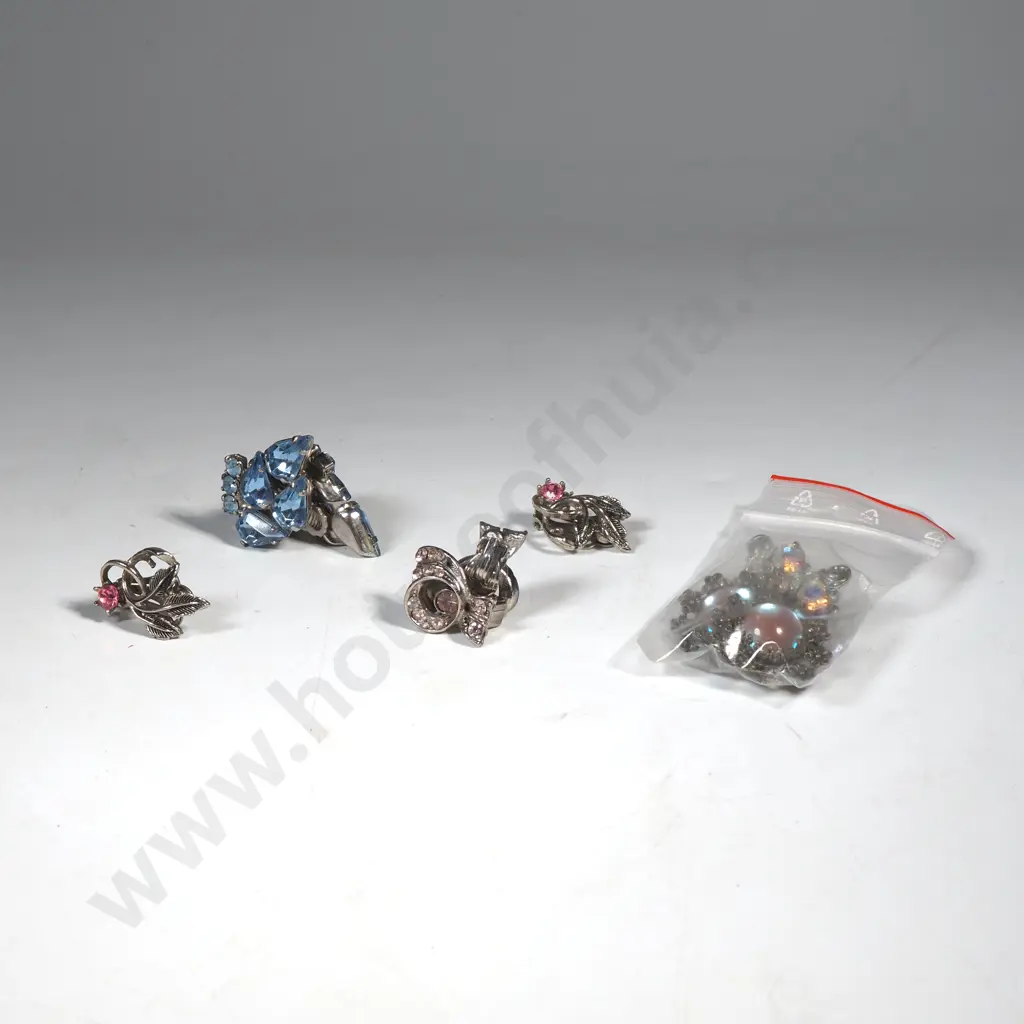 Four Silver Tone Costume Jewellery Clip On Earrings w Coloured Glass Image 1++