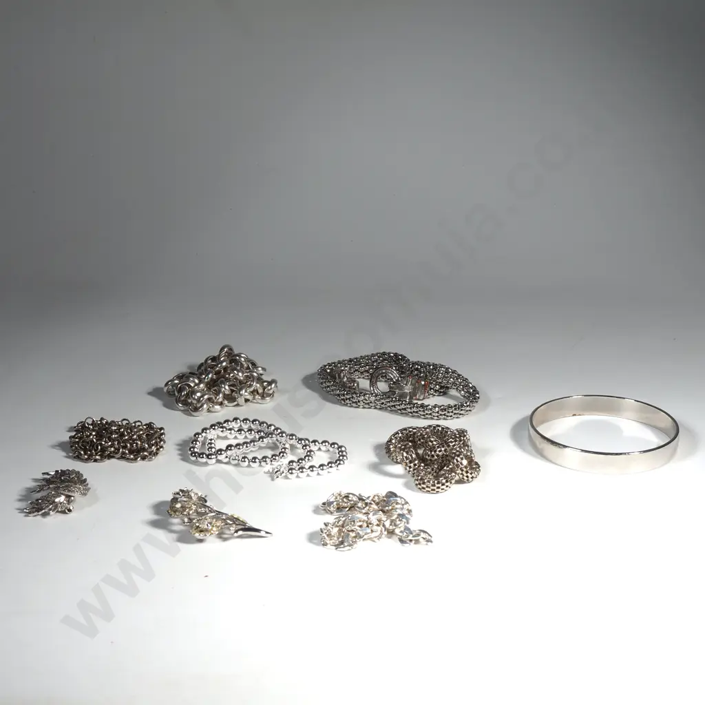 Collection of Silver Tone Jewellery Including Necklaces &  a Bangle Image 1++