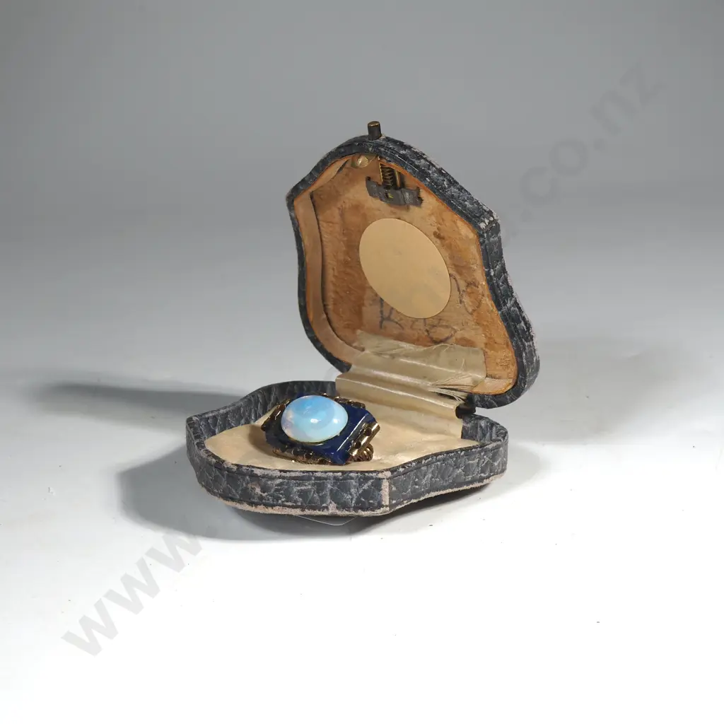 Cabochon Set Art Deco Style Brooch, Possibly Set w a Moonstone Image 1++