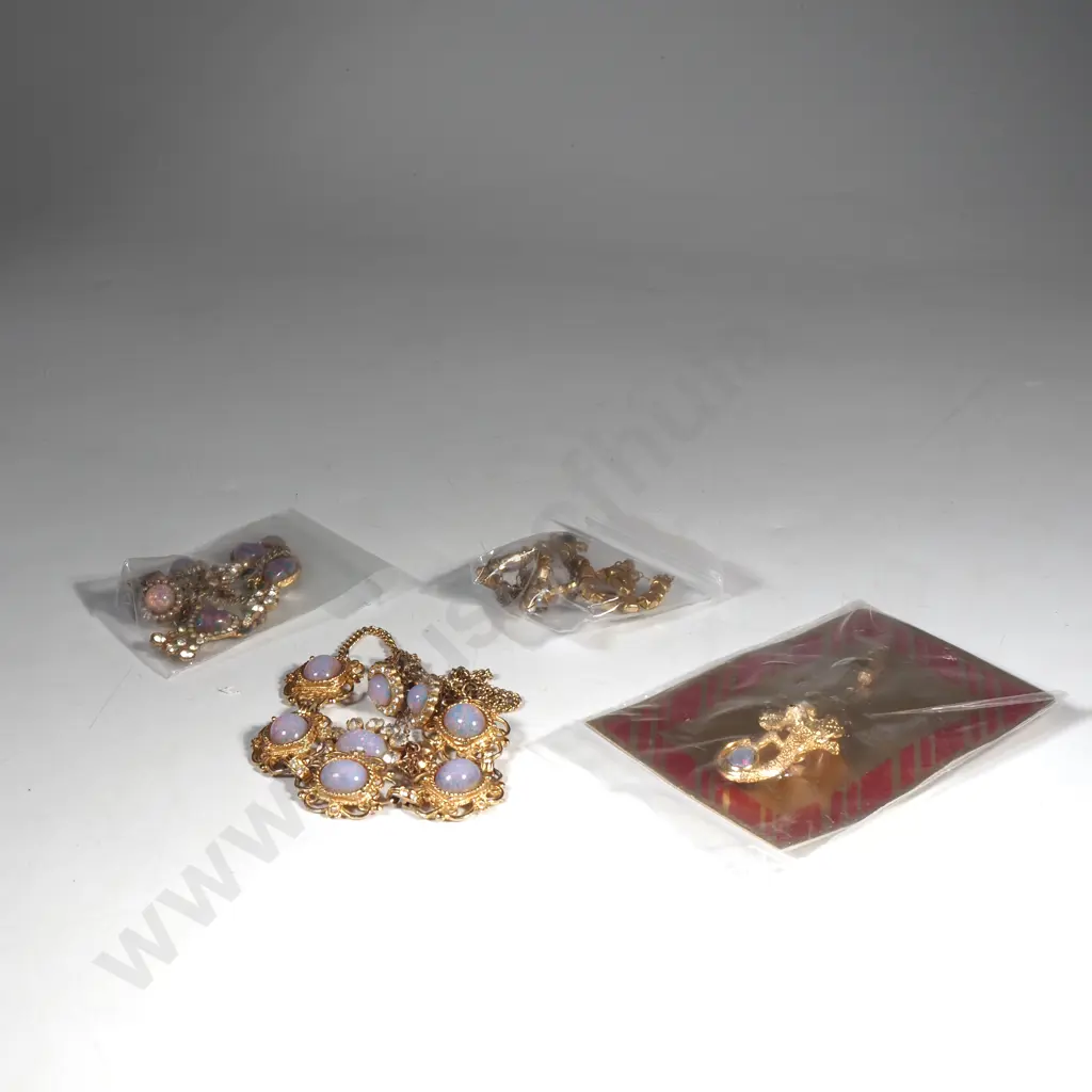 Opal Stick Pin Designed for QANTAS & Pink Fire Opal/ Style Resin Cabochons Necklaces & Earrings in Gilt Image 1++