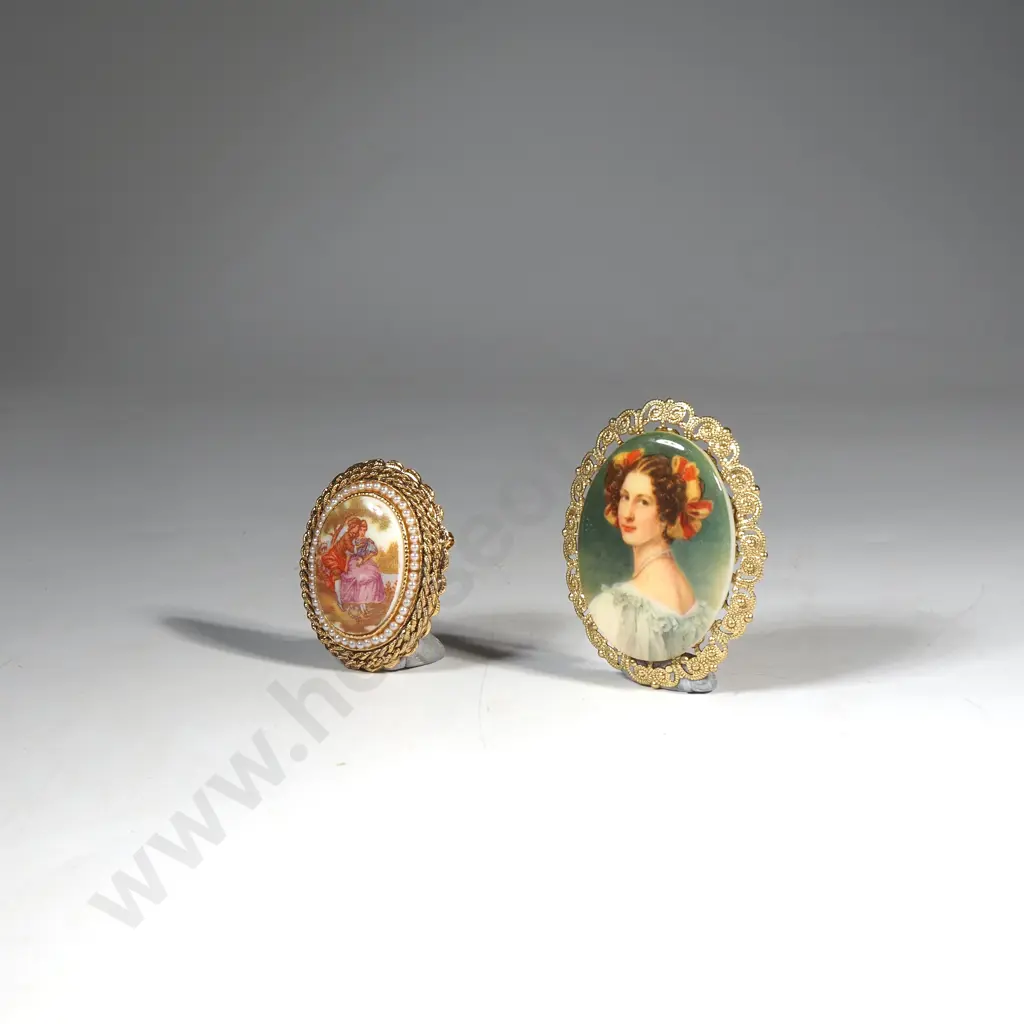 Vintage Western German Gold Tone Oval Brooch Depicting Auguste Strobl  & Limoges Style Brooch Image 1++