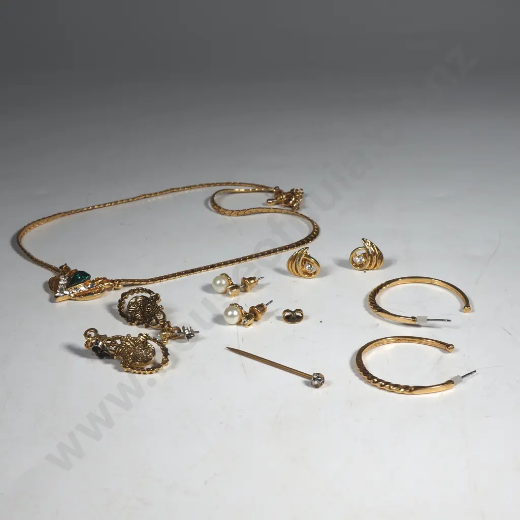 Costume Jewellery to include Vintage Greenstone & White Stone Necklace , Gold Tone Hoop Earrings & Pearl Earrings Image 1++