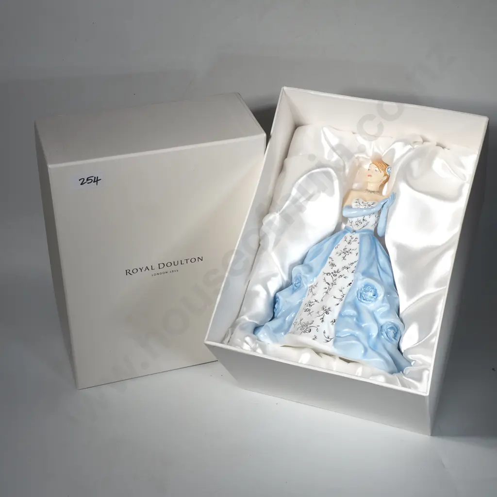 Boxed Royal Doulton Figure Catherine, Figure of the Year 2013 HN 5586 Image 1++
