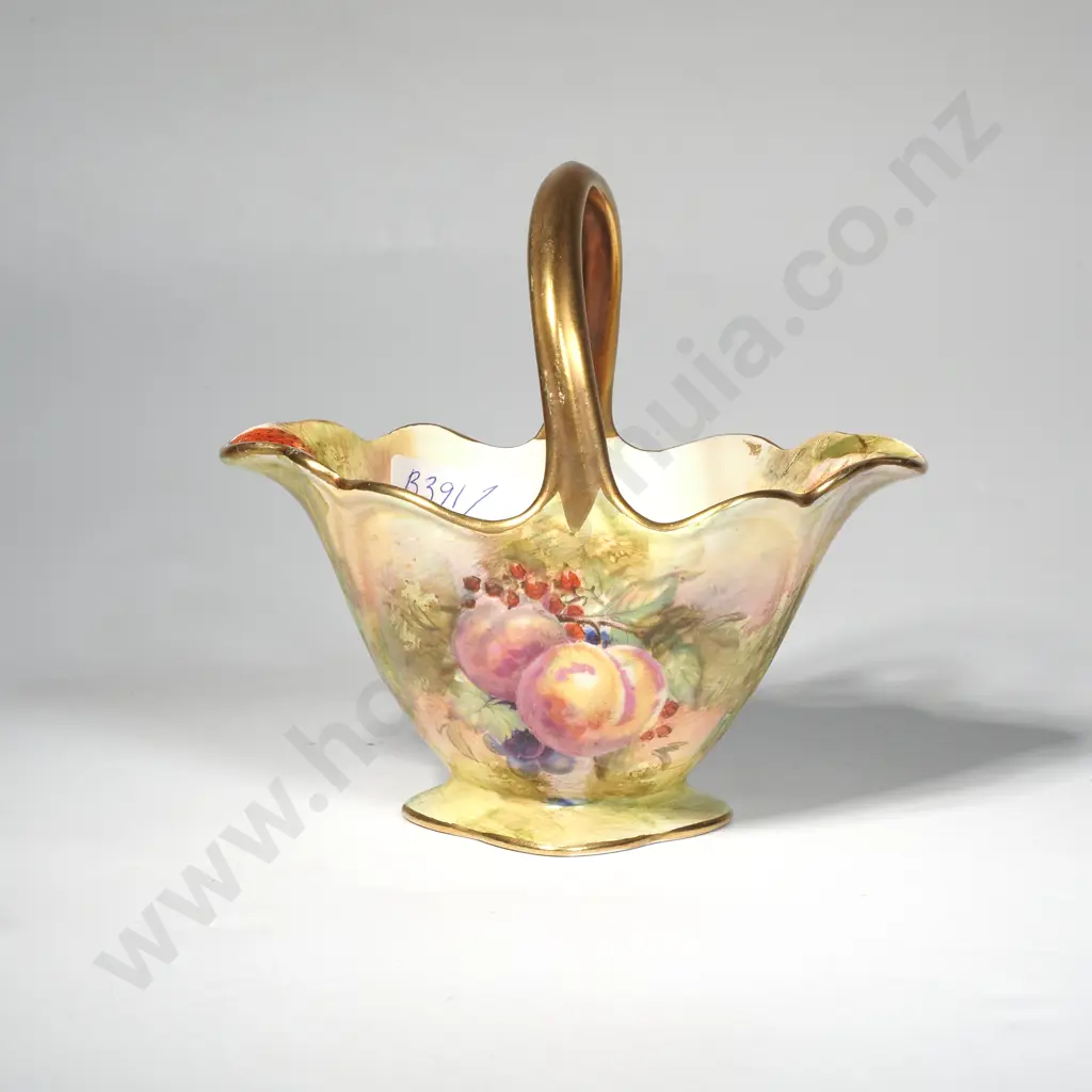 English Royal Winton Fruit Decorated Pottery Basket Image 1++