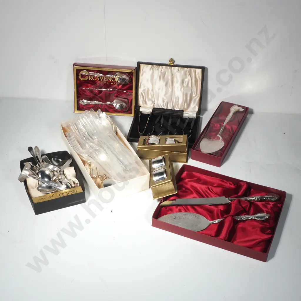 Collection of Grosvenor Silver Plate Cutlery & Serving Utensils (Unused) & Other Silver Plated Ware Image 1++