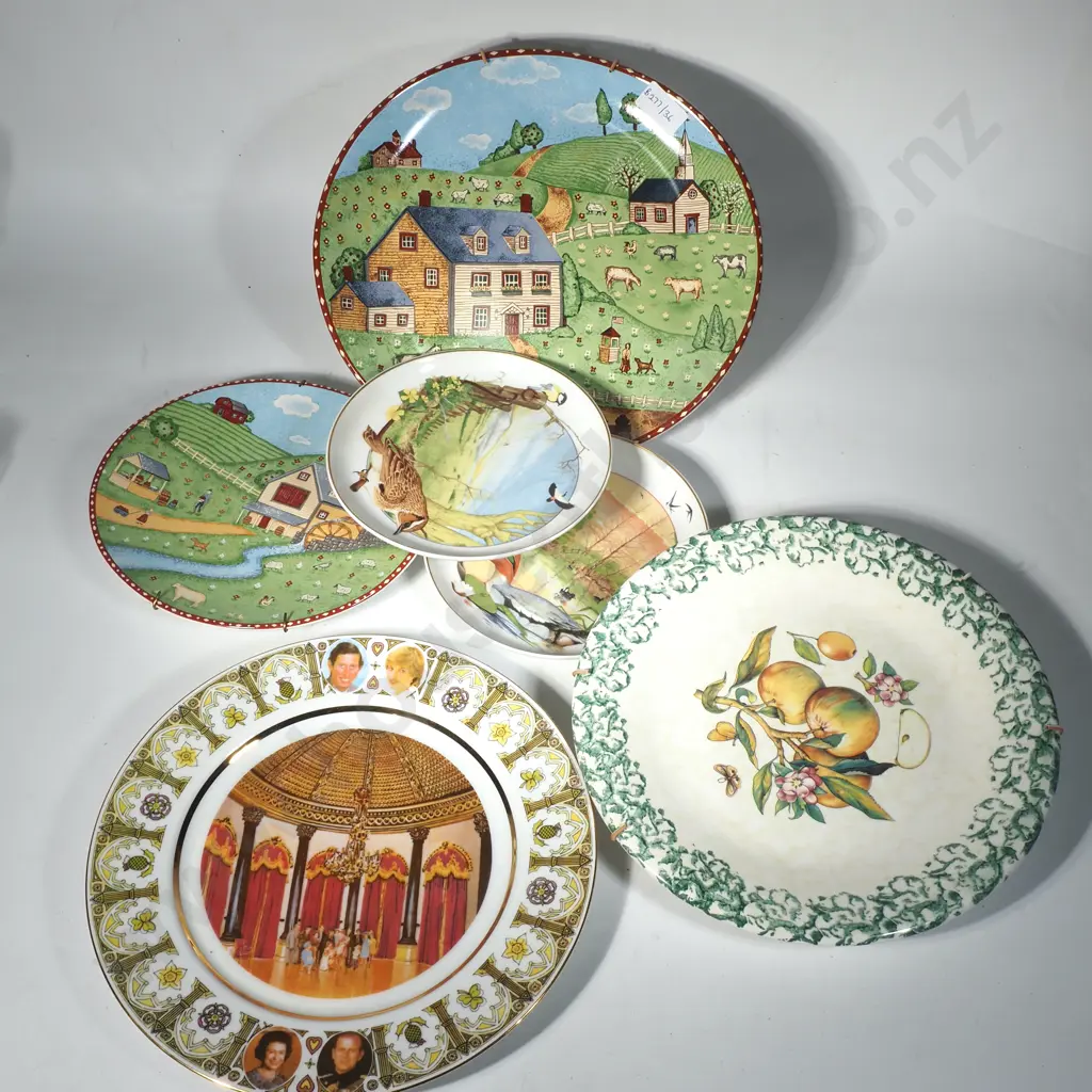 Selection of Cabinet Plates to include Two Greenacres Plates & Two Arzberg Plates 'Birds of the Country Year', Image 1++