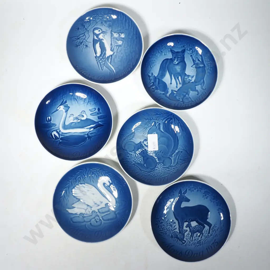 Six Bing & Grondahl Mother's Day Plates,  1975-1980 Image 1++