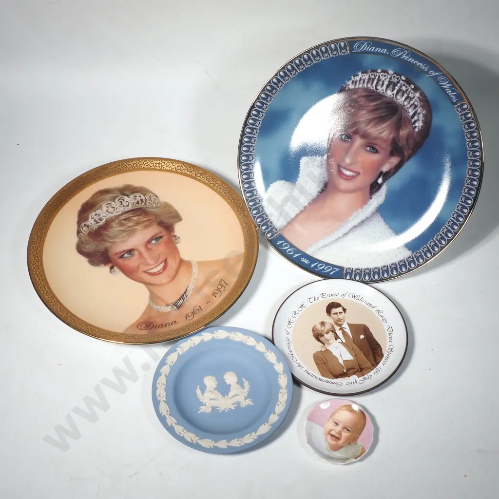 Two Porcelain Cabinet Plates - Princess Diana, a Wedgwood Jasper Ware Small  Royal Visit 1953 Dish Image 1++