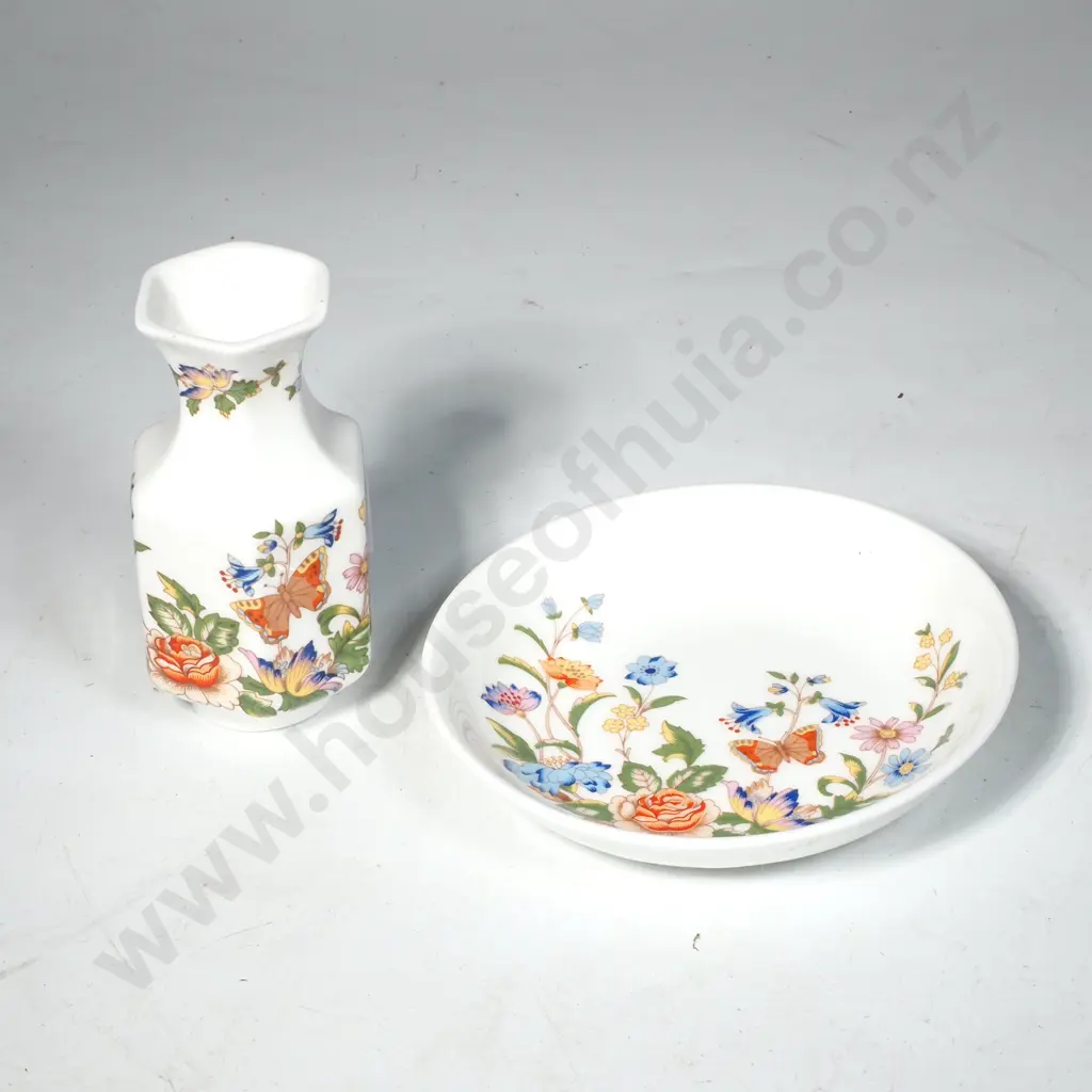 Aynsley Dish & Octagonal Bud Vase in the 'Cottage Garden' Pattern Image 1++