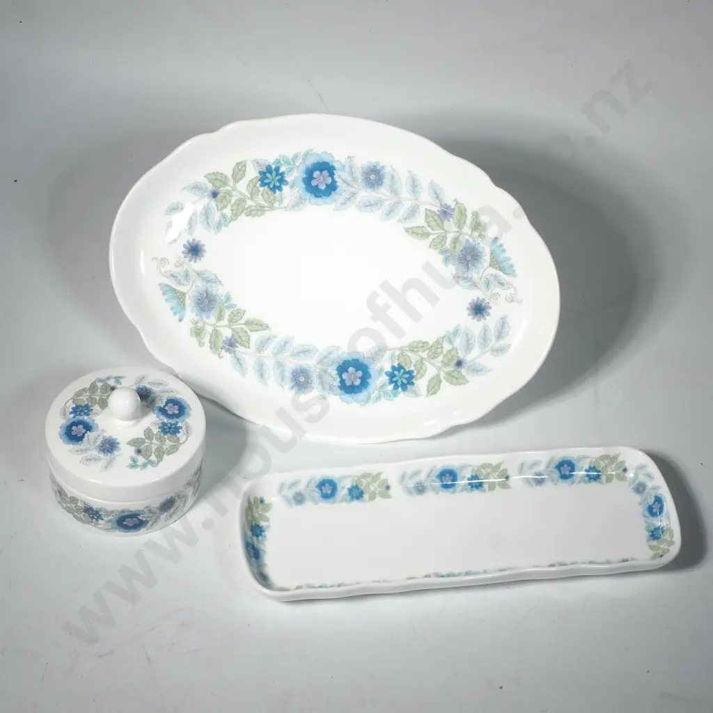 Four Pieces of Wedgwood in the 'Clementine'  Pattern to include Lidded Trinket Box, Oval Dish, Pen Tray & Bud Vase Image 1++