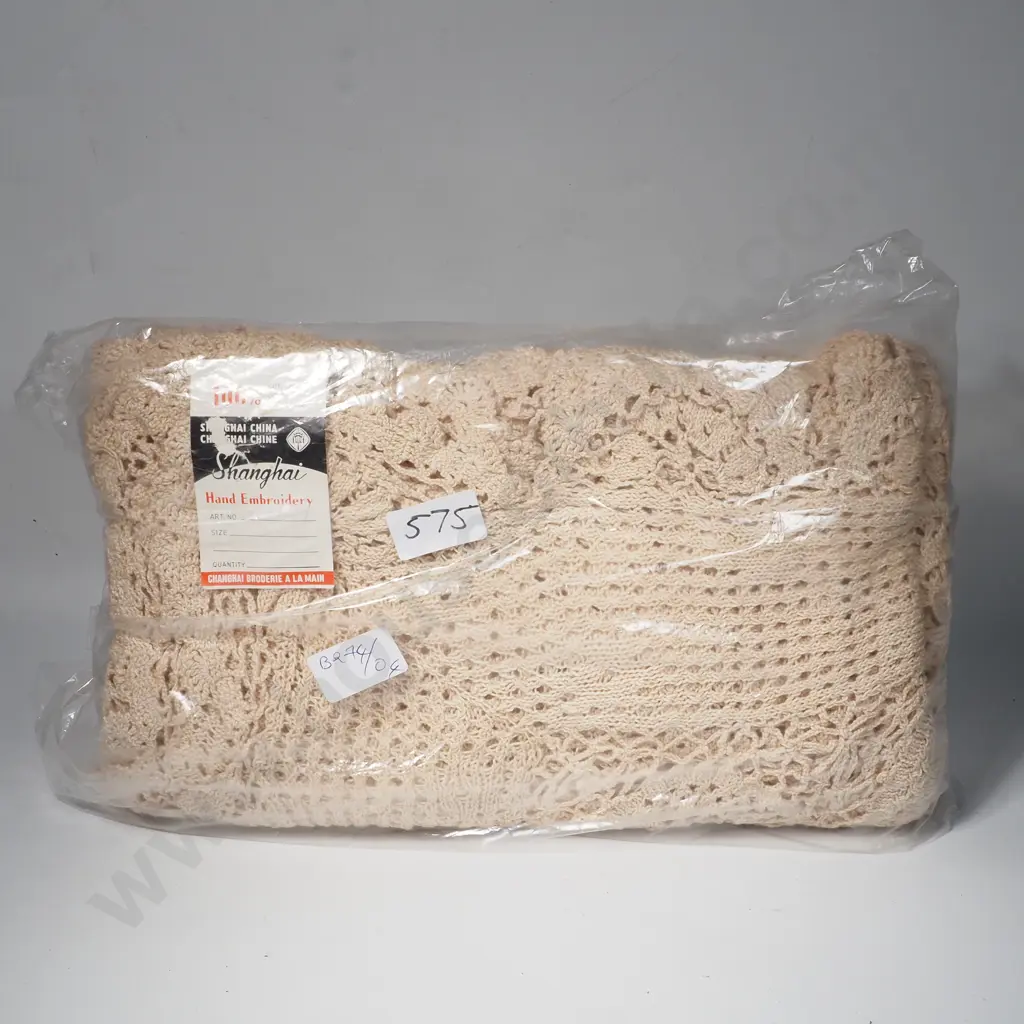 Shanghai Crotchet 100% Cotton Table Cloth Image 1++