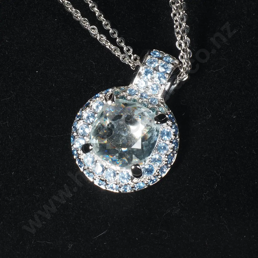 Swarovski Necklace w Round Crystal Pendant w a Halo Design in a Branded Box Image 1++