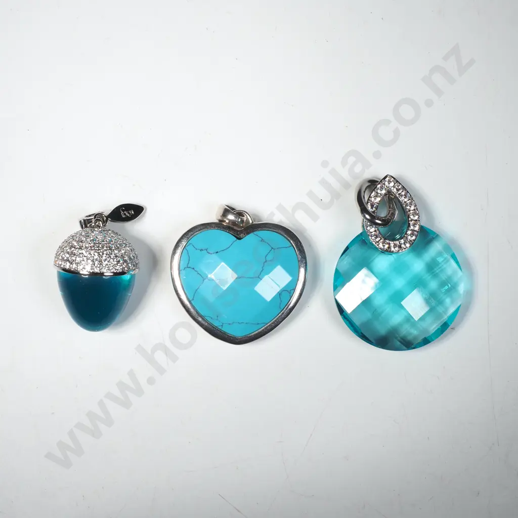 Three Kagi Pendants w Blue Stones Image 1++