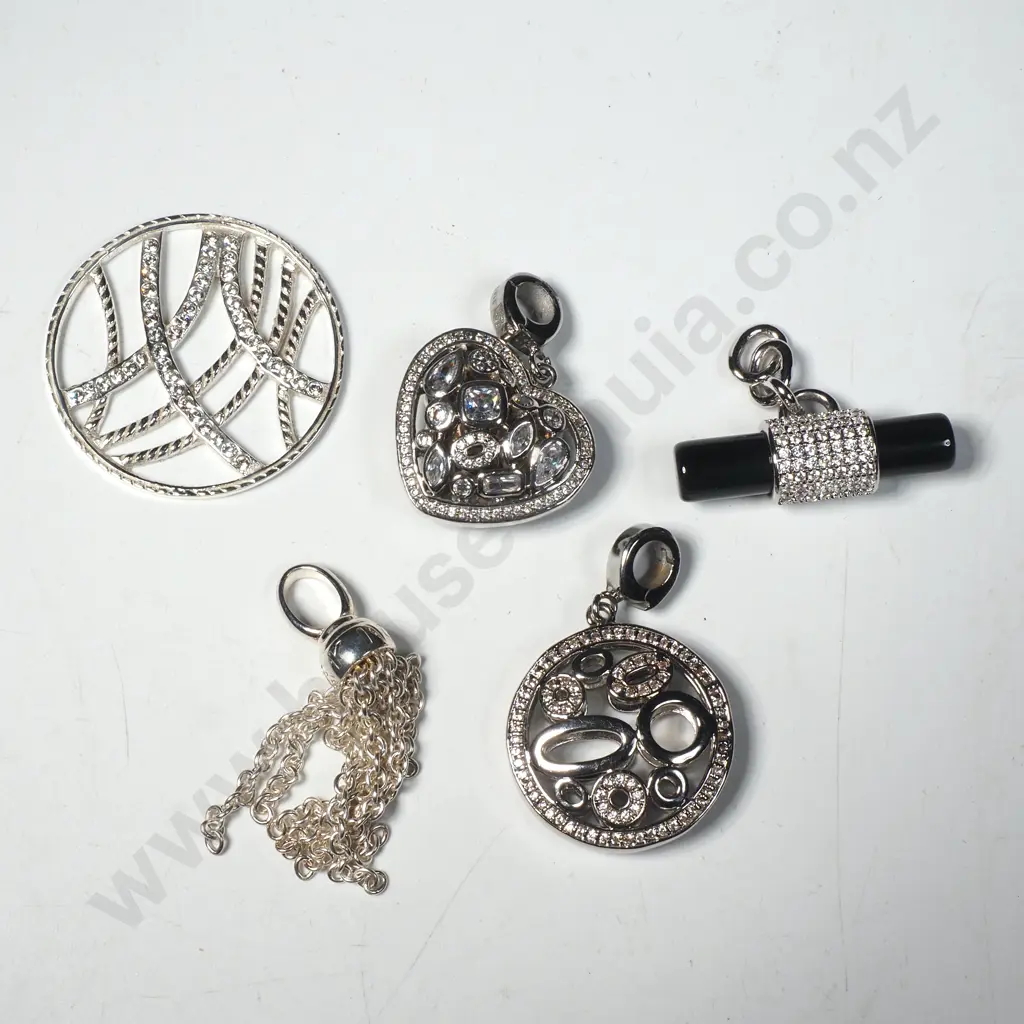 Four Small Kagi Pendants set w  Cubic Zirconia & a Silver Tassle Pendant Image 1++