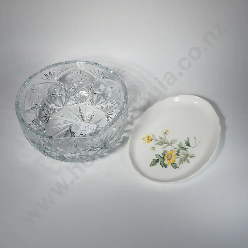 Wedgwood Oval Porcelain Tray in the 'Golden Glory' Pattern & a Heavy Crystal Bowl Image 1++
