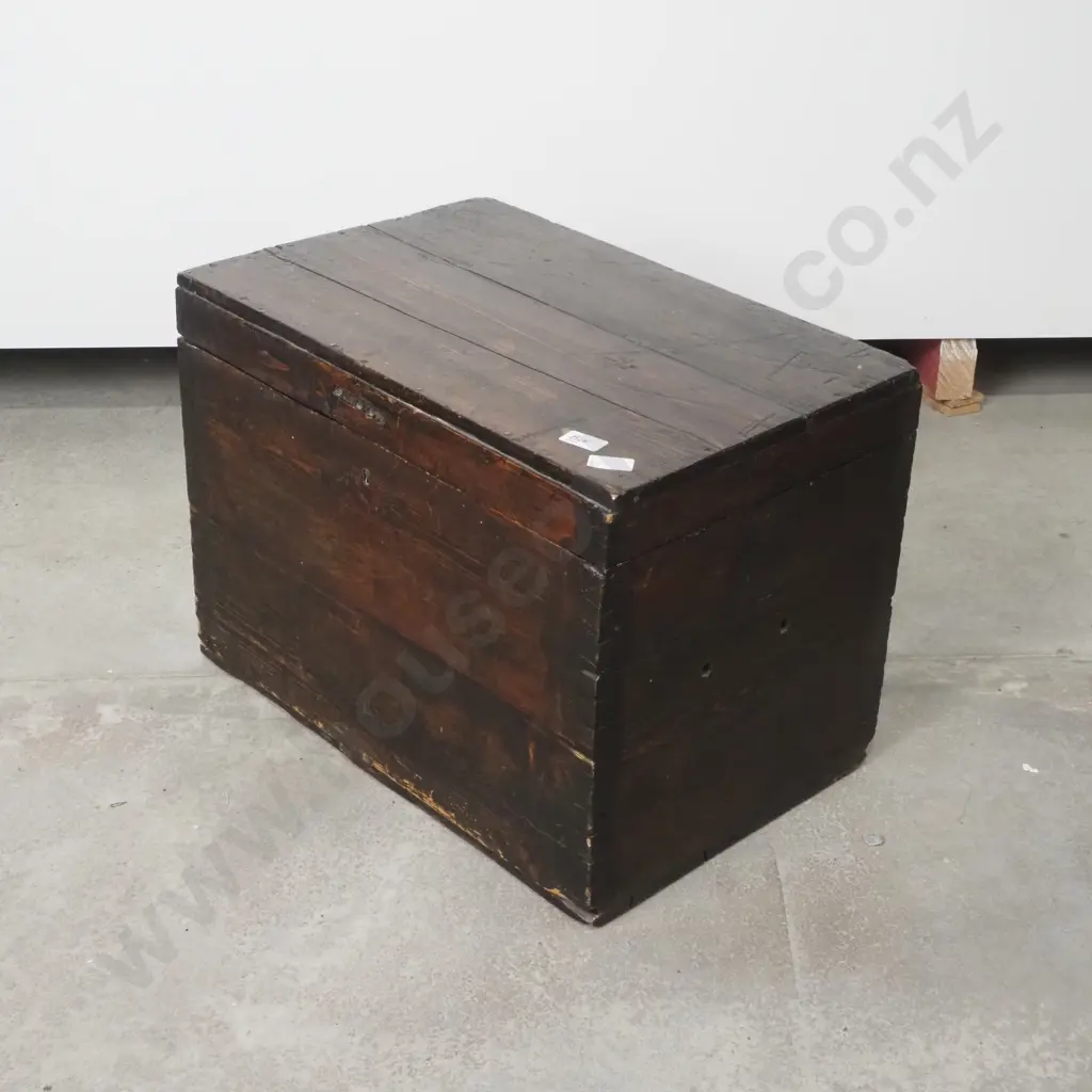 Vintage Dark Stained Wooden Chest w One End Advertising Keen, Robinson & Co. Ltd. Mustard, 14 Prize Medals Image 1++