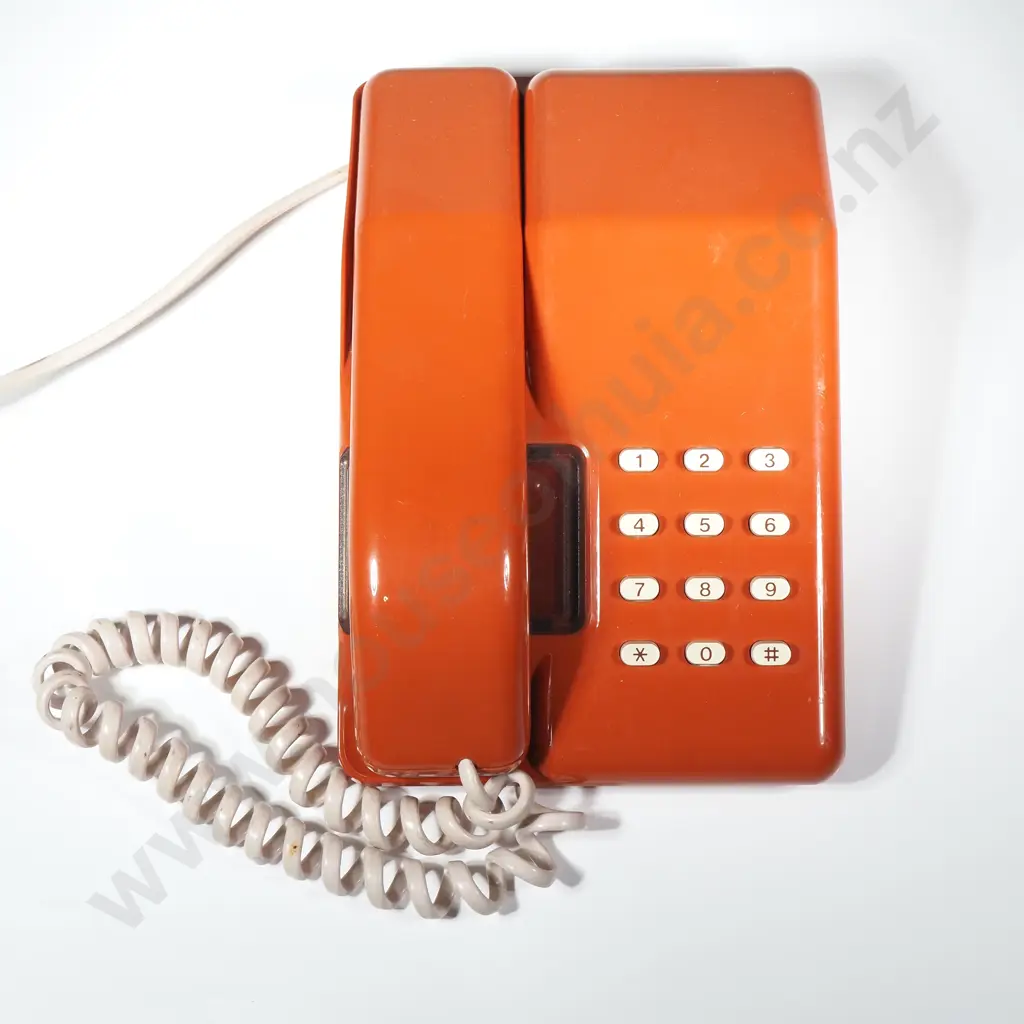 Vintage Telecom NZ 200 Desk Phone w Push Button Keypad Image 1++