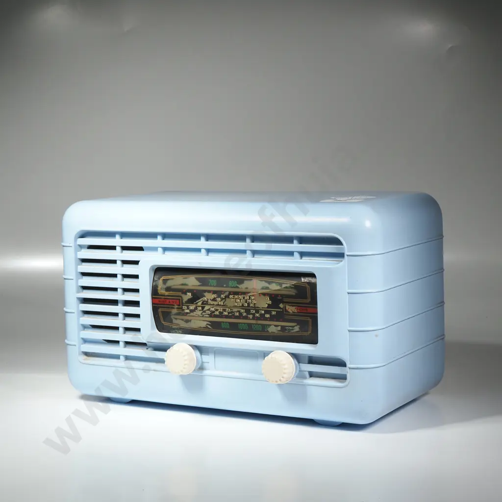 1950s Ultimate Model RCP 'CYGNET' Valve Radio in Baby Blue Image 1++