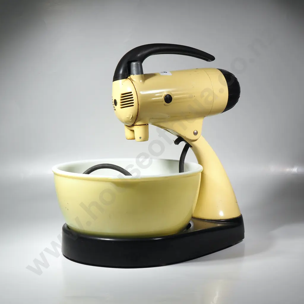 Vintage Sunbeam Mixmaster Stand Mixer in Yellow / Black Image 1++