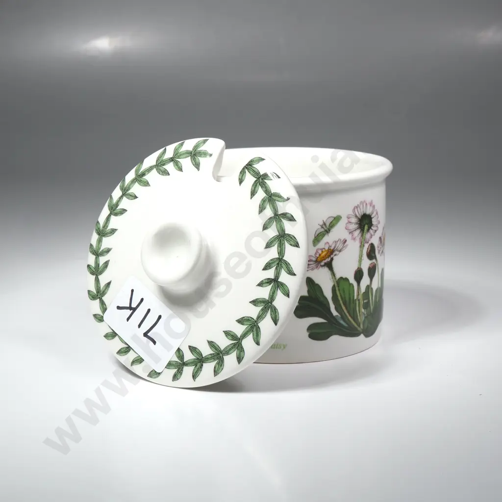 Portmeirion Botanic Garden Sugar Bowl & Lid - Daisies Image 1++