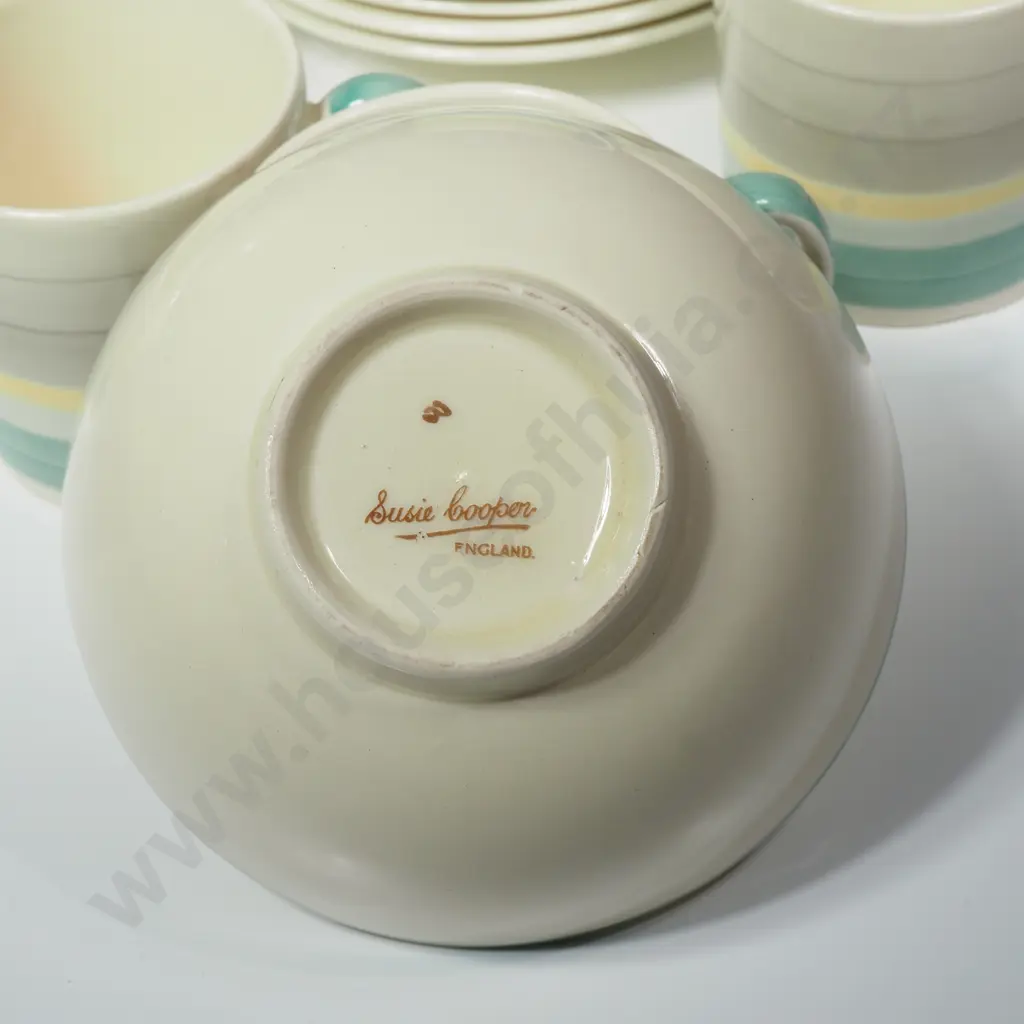 Susie Cooper Kestrel Shape Coffee Pot, Four Demi -Tasse Cups & Saucers Sugar Bowl & Jug Image 1++