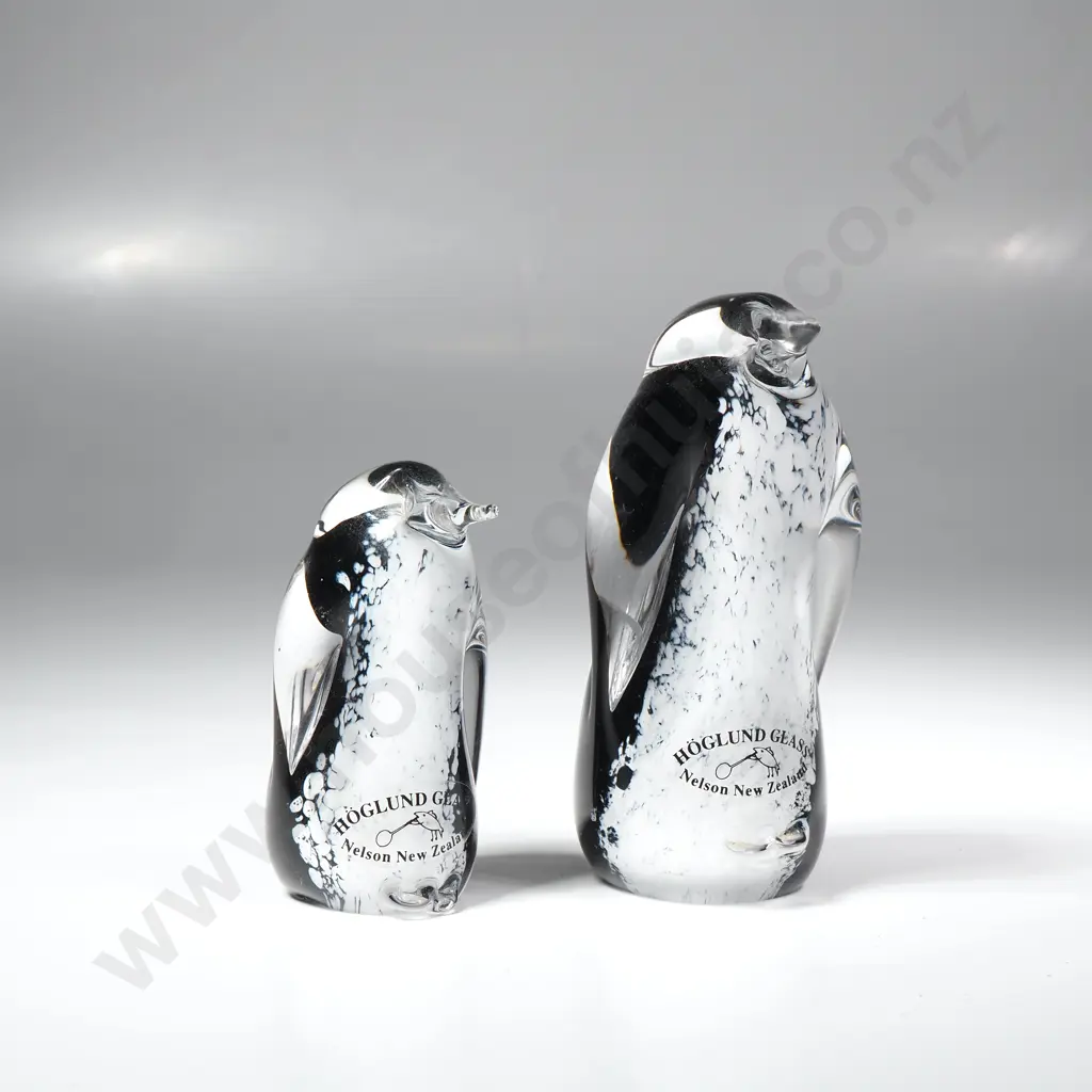 Hoglund Glass Penguin In Black & White & Clear Glass,Signed to Base O&M Hoglund Image 1++