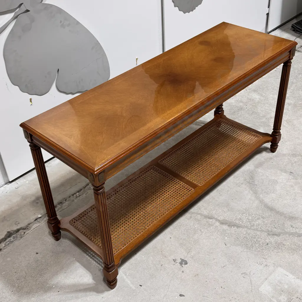 Quality Mahogany Neoclassical Style Hall/Side Table w  Cross Banded Top, Fluted Legs, The Shelf Below w Rattan Inset Image 1++