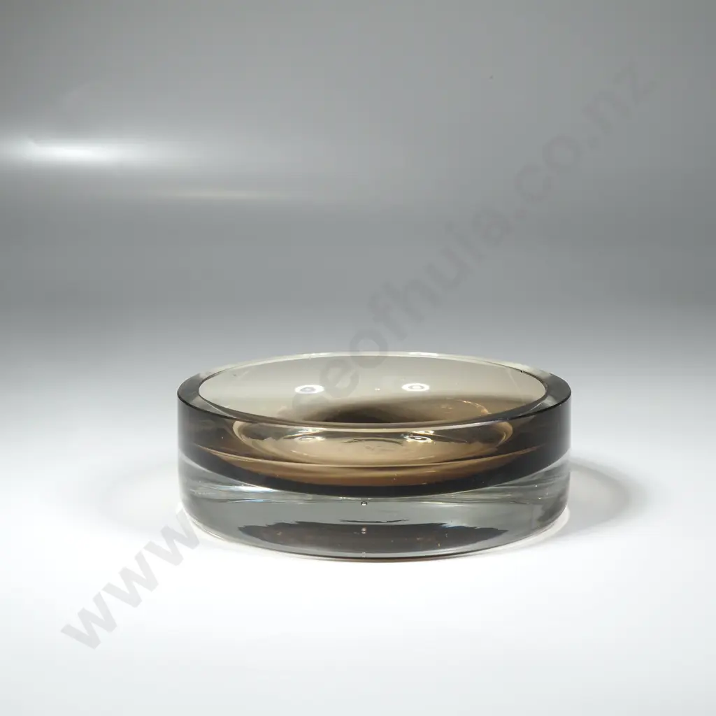 Small Round Smoke  Art  Glass Dish Image 1++