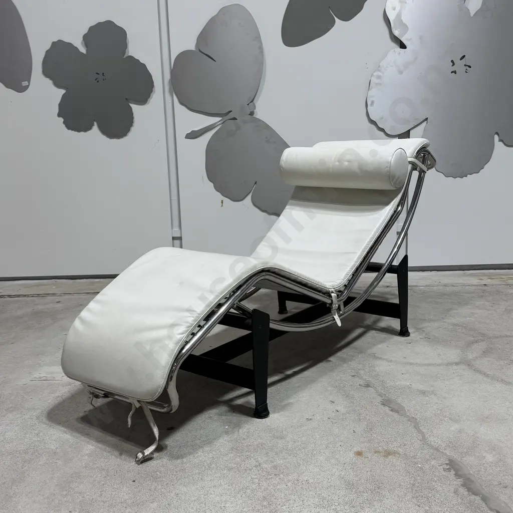 Le Corbusier Style LC4 Modernist White Leather Chaise Lounge Image 1++
