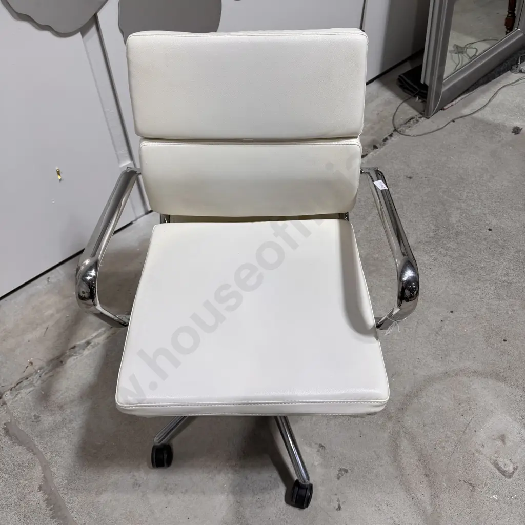 Eames Replica Mid Back Soft Pad Office In White Image 1++