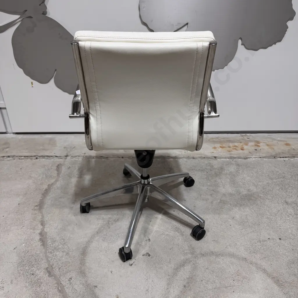 Eames Replica Mid Back Soft Pad Office In White Image 1++