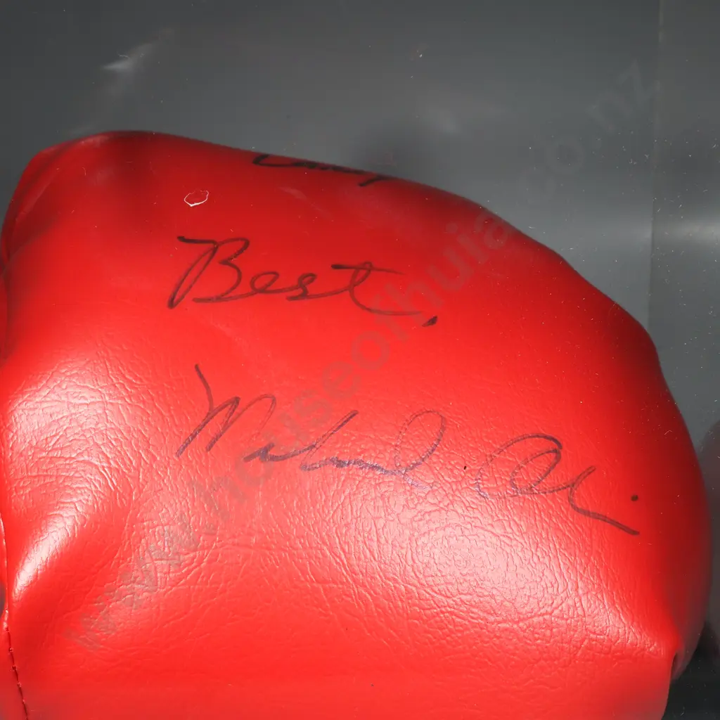Perspex Cased Everlast Red Boxing Glove Signed by Muhammad Ali Image 1++
