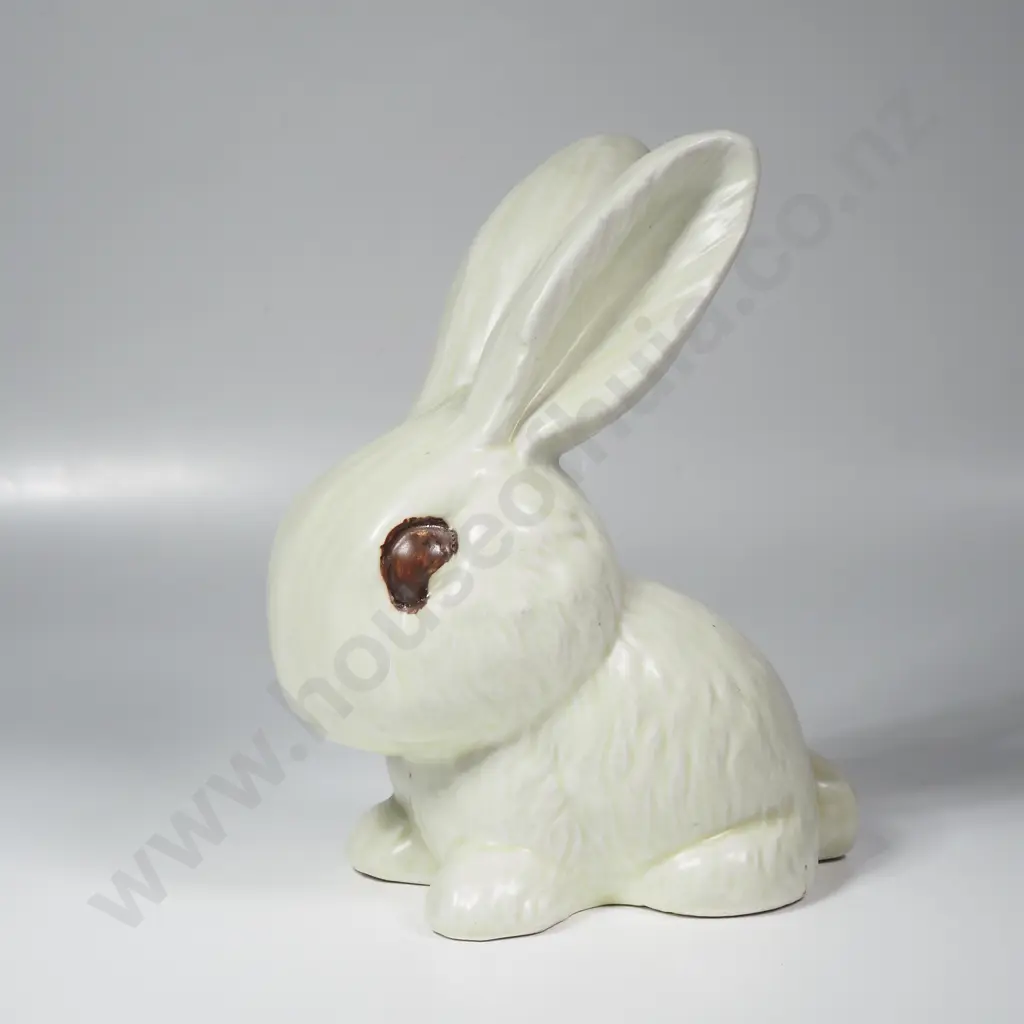Vintage SylvaC Pottery Snub Nosed Bunny - Model 1065 Image 1++