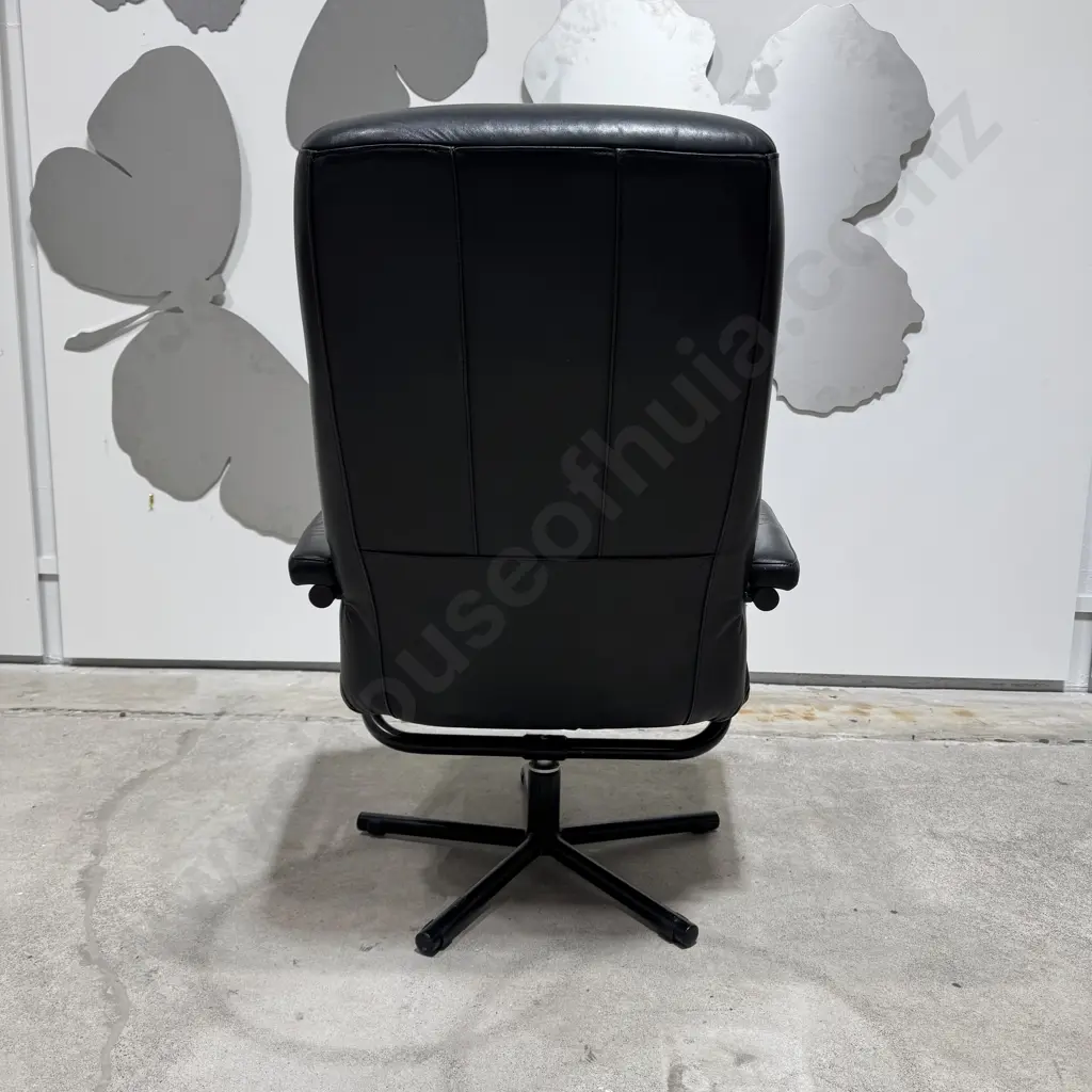Mid Century Norwegian Swivel Armchair by Skoghaug Industries Image 1++