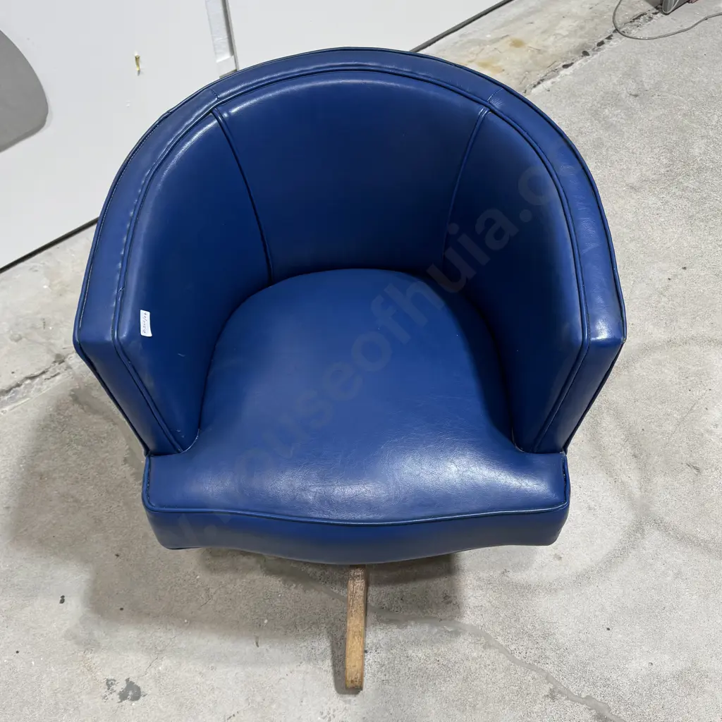 Barrel Back Swivel Office Chair  Upholstered in Blue Vinyl on Wooden Legs Image 1++