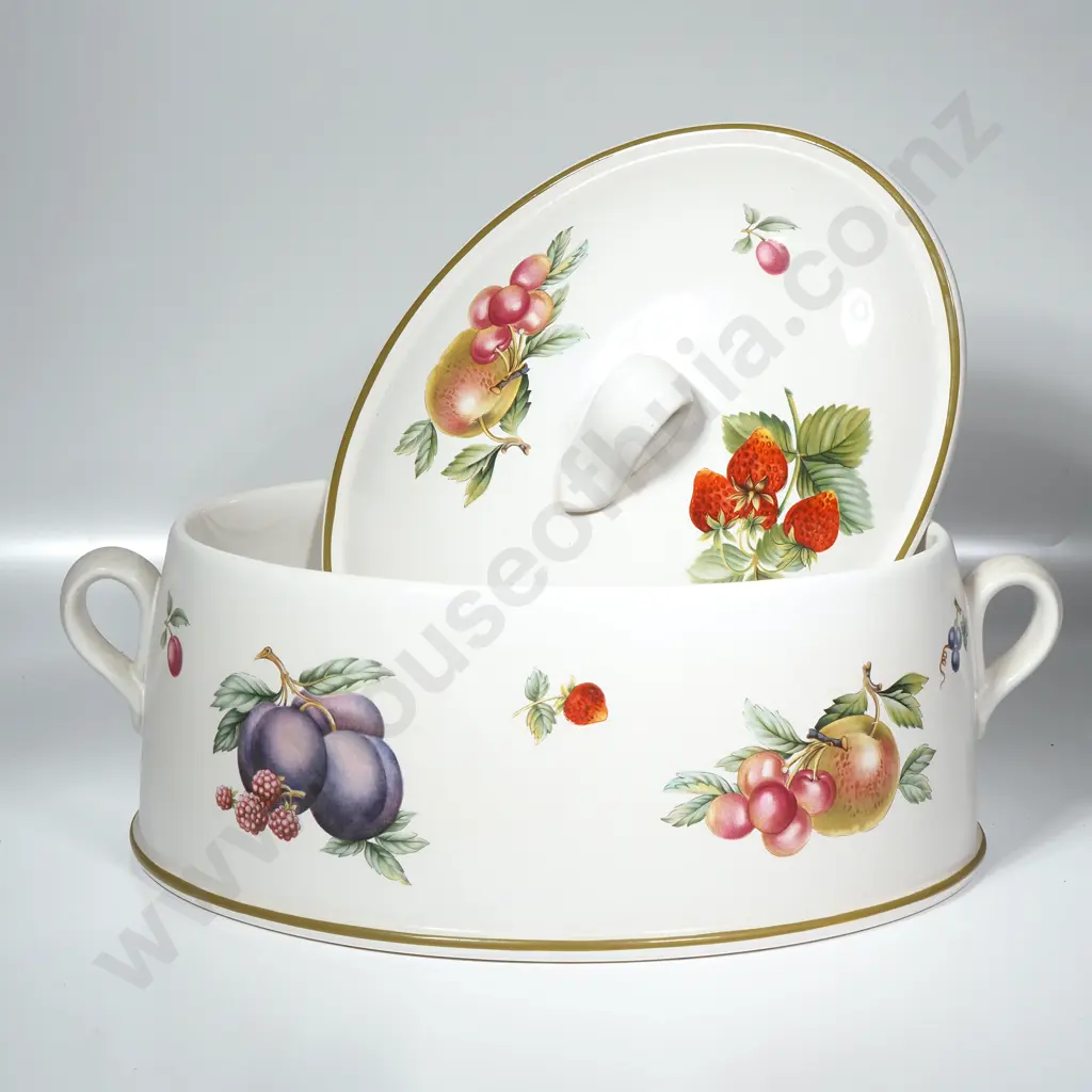 Wedgwood Fruit Sprays Covered Casserole Dish 2qt Image 1++