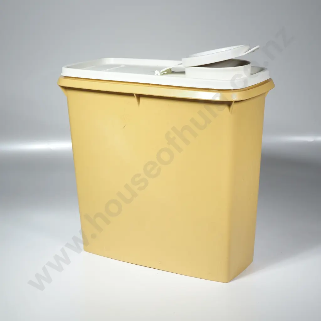 Vintage Tupperware Cereal Dispenser Image 1++