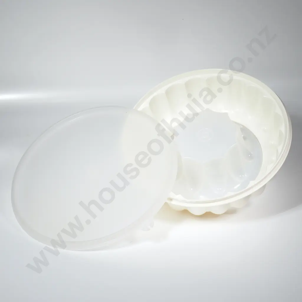 Vintage Tupperware 3-Piece 'Jell-n-Serve', Set Image 1++