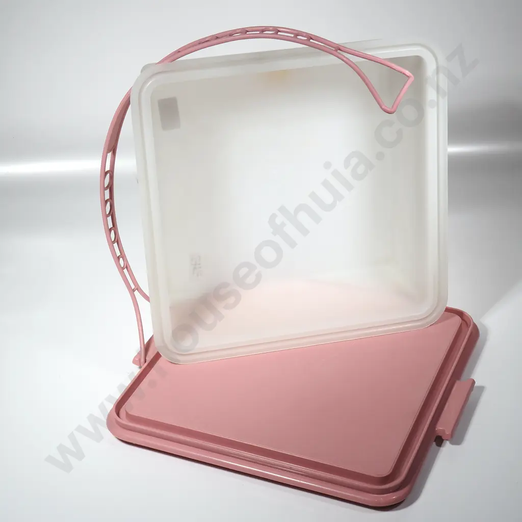 Vintage Tupperware cake carrier - Scarce Pink Colour Image 1++