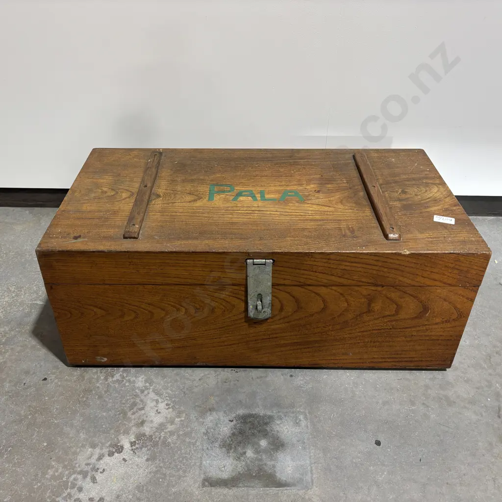 Quality Vintage Mahogany Tool Chest w Hinged Lid & Metal Lock Image 1++