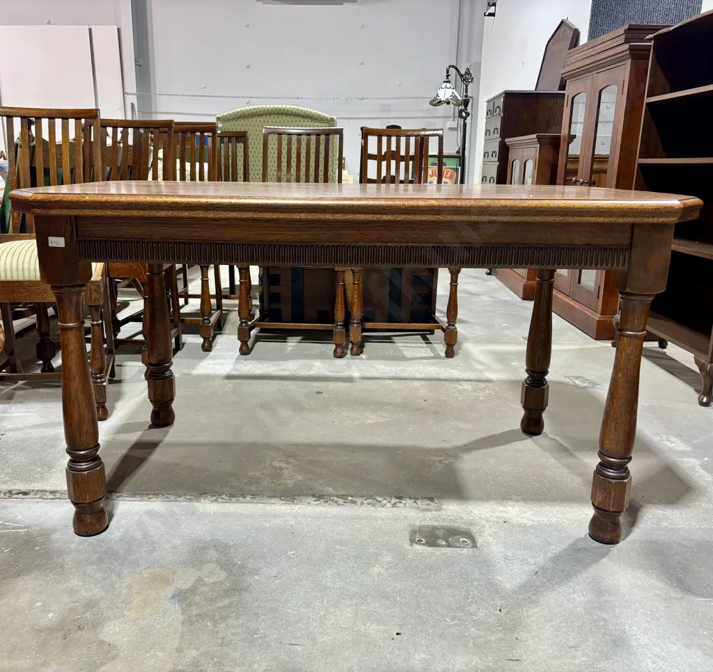 Vintage Oak Dining Table w Canted Corners on Four Turned Legs & Gadrooned Frieze, In Excellent Condition Image 1++
