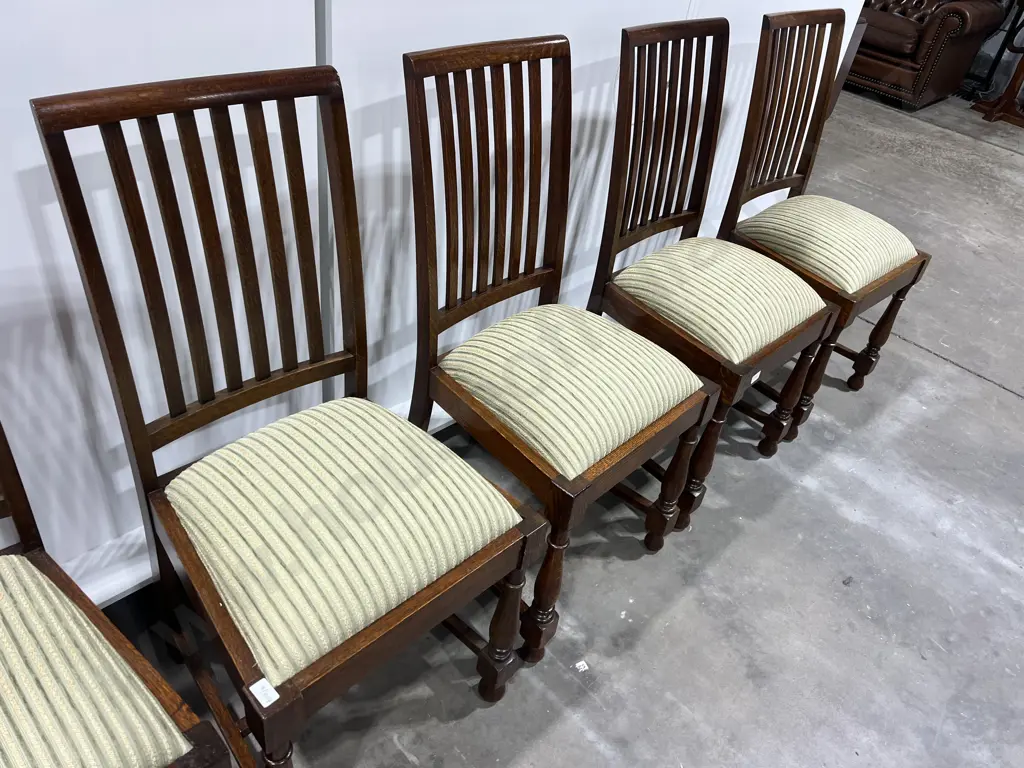 Set of Six Vintage Oak Dining Chairs w Vertical Slat Back & Green Upholstered Seats, In Excellent Condition Image 1++